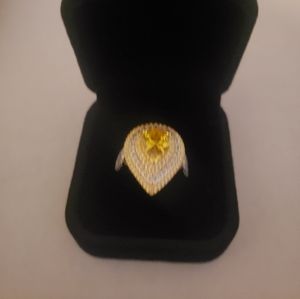 New Beautiful yellow cubiczicon ring